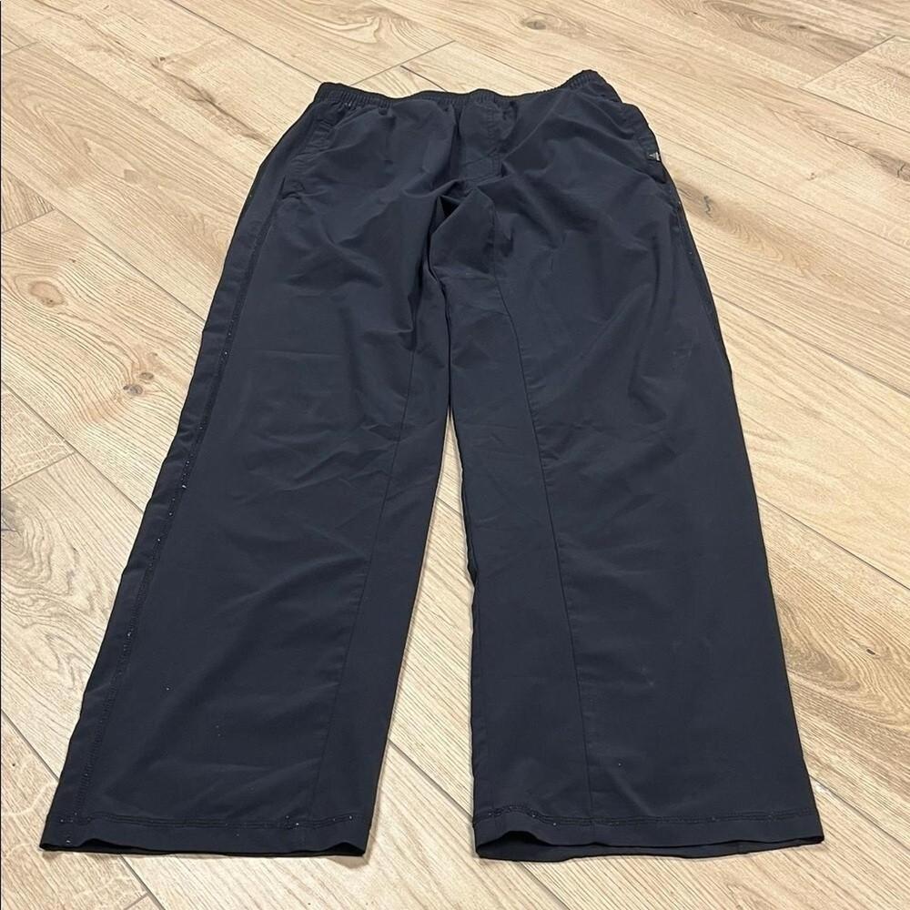 Prana Women's Charcoal black Joggers
Sleek and versatile straight leg joggers b